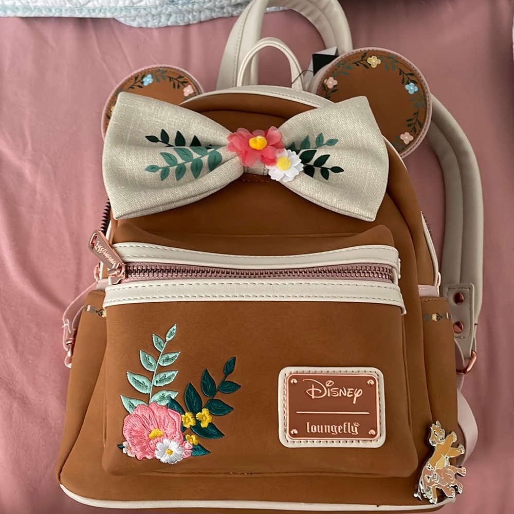 Box Lunch Loungefly Spring Bag